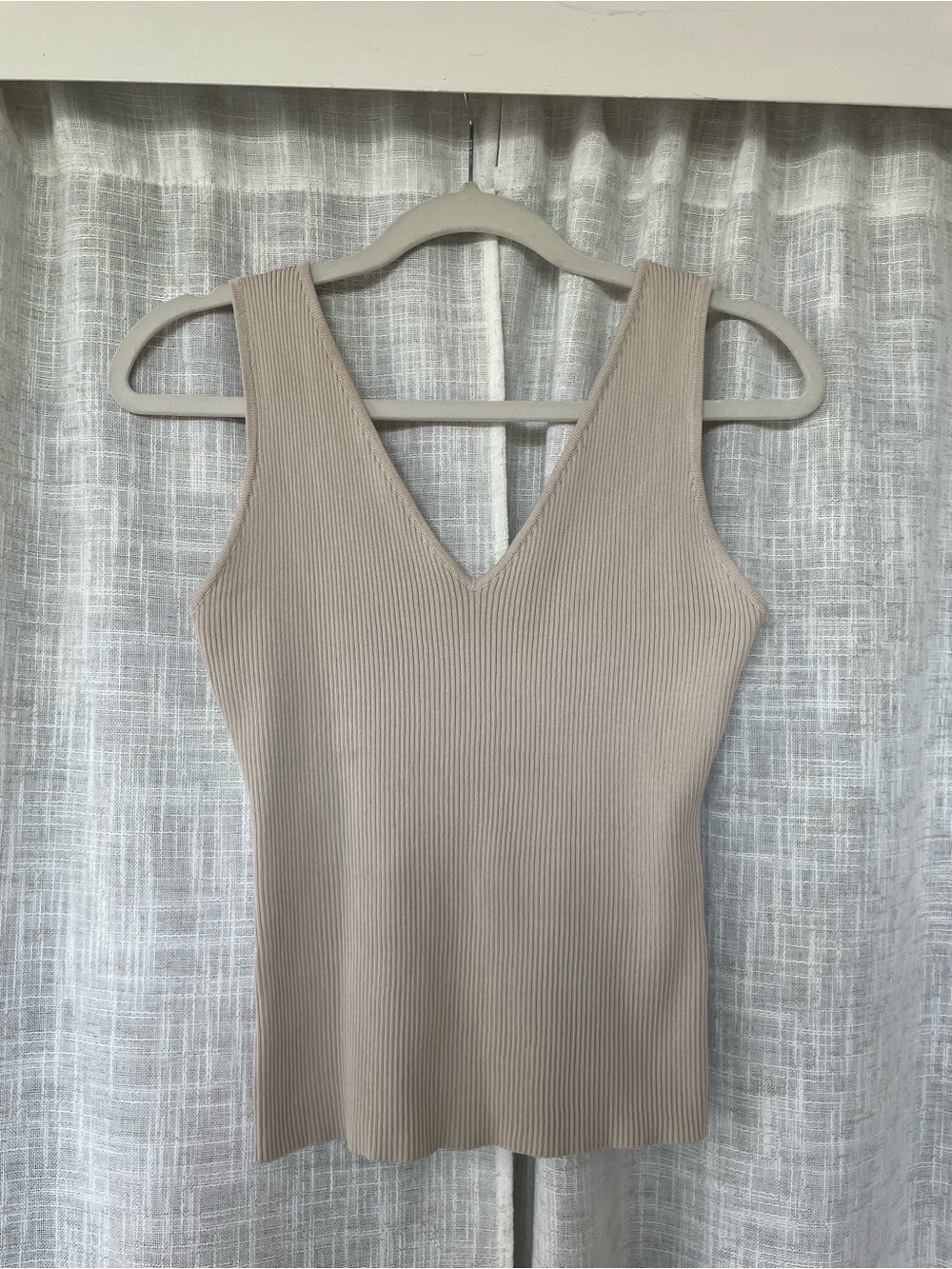 2bella Ribbed Stretch Knit V-Neck Full Length Tank Top Light Tan Grey